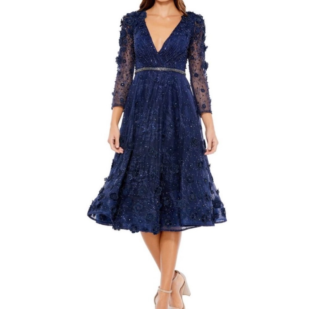 Mac Duggal Midnight Blue Floral Appliqué Fit &
Flare Cocktail Dress